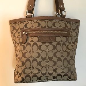 Coach Tote Authentic with serial number